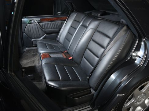 Used 1994 Mercedes-Benz E 500 Sedan image 28