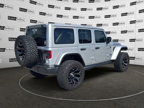 Used 2022 Jeep Wrangler Unlimited Rubicon 4xe w/ Cold Weather Group image 6