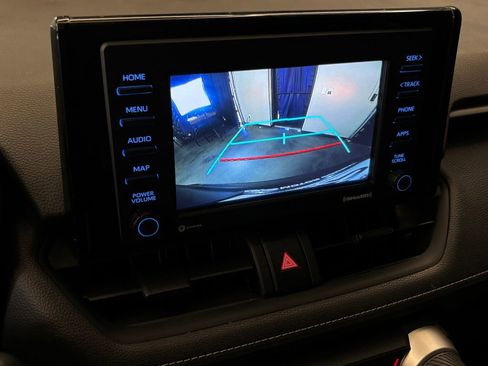 Used 2020 Toyota RAV4 XLE w/ XLE Grade Weather Package AWD/4WD image 13