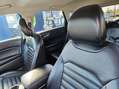 Used 2016 Ford Edge SEL w/ Equipment Group 201A AWD/4WD image 25