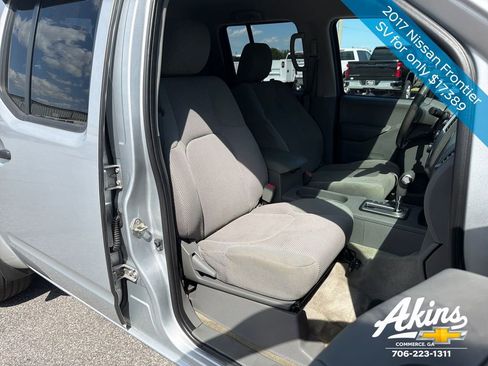Used 2017 Nissan Frontier SV w/ SV Value Truck Package RWD image 19