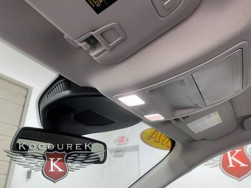 Used 2024 Ford Escape Platinum image 18