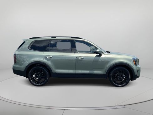 Used 2025 Kia Telluride EX X-Line AWD/4WD image 2