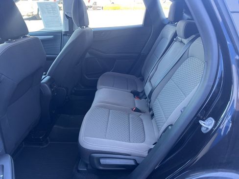 Used 2022 Ford Escape SE w/ SE Sport Appearance Package image 18