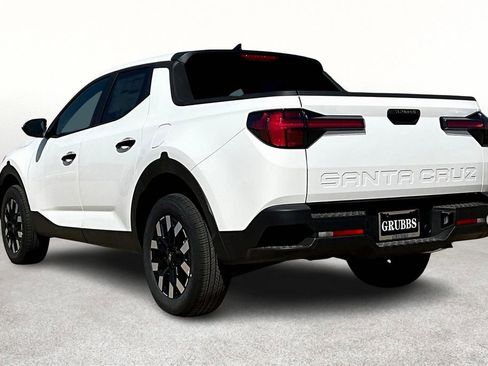 New 2025 Hyundai Santa Cruz SE image 4