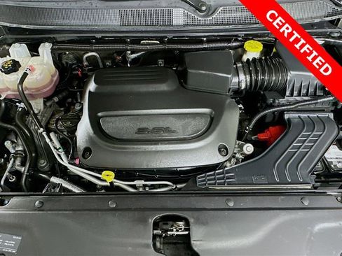 Used 2024 Chrysler Pacifica Touring-L image 29