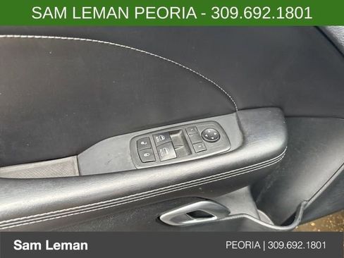 Used 2018 Dodge Challenger SXT Plus image 9