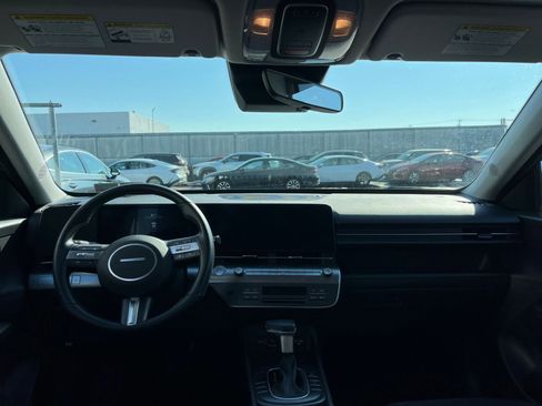 Used 2025 Hyundai Kona SEL image 34