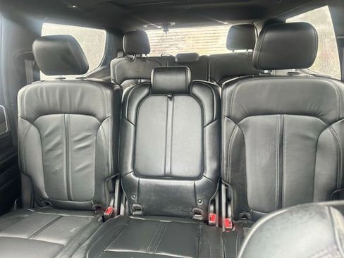 Used 2022 Jeep Wagoneer Series II w/ Premium Group I AWD/4WD image 27