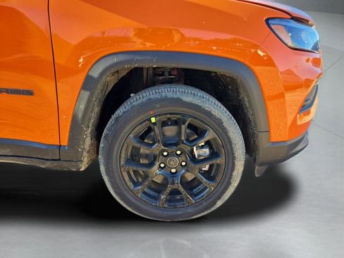 New 2026 Jeep Compass Latitude AWD/4WD image 33