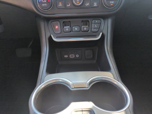 Used 2020 GMC Terrain Denali w/ Denali Premium Package FWD image 25