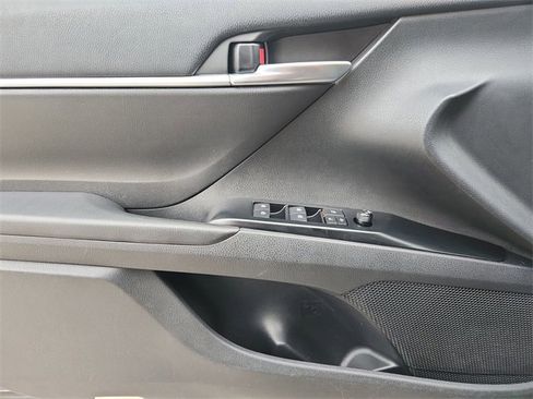 Used 2019 Toyota Camry SE w/ Convenience Package image 20