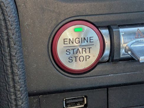 Used 2018 Ford Mustang GT Premium image 30