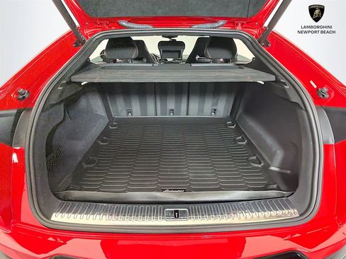 Used 2024 Lamborghini Urus Performante AWD/4WD image 43