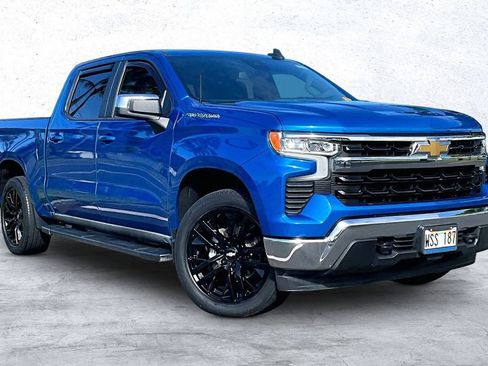 Used 2022 Chevrolet Silverado 1500 LT w/ Protection Package AWD/4WD image 11