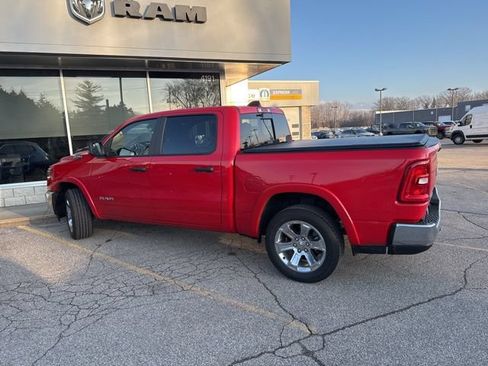 Used 2025 RAM 1500 4x4 Crew Cab image 7