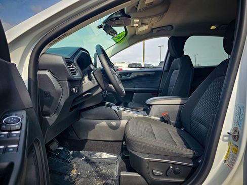 Used 2023 Ford Escape Active AWD/4WD image 11