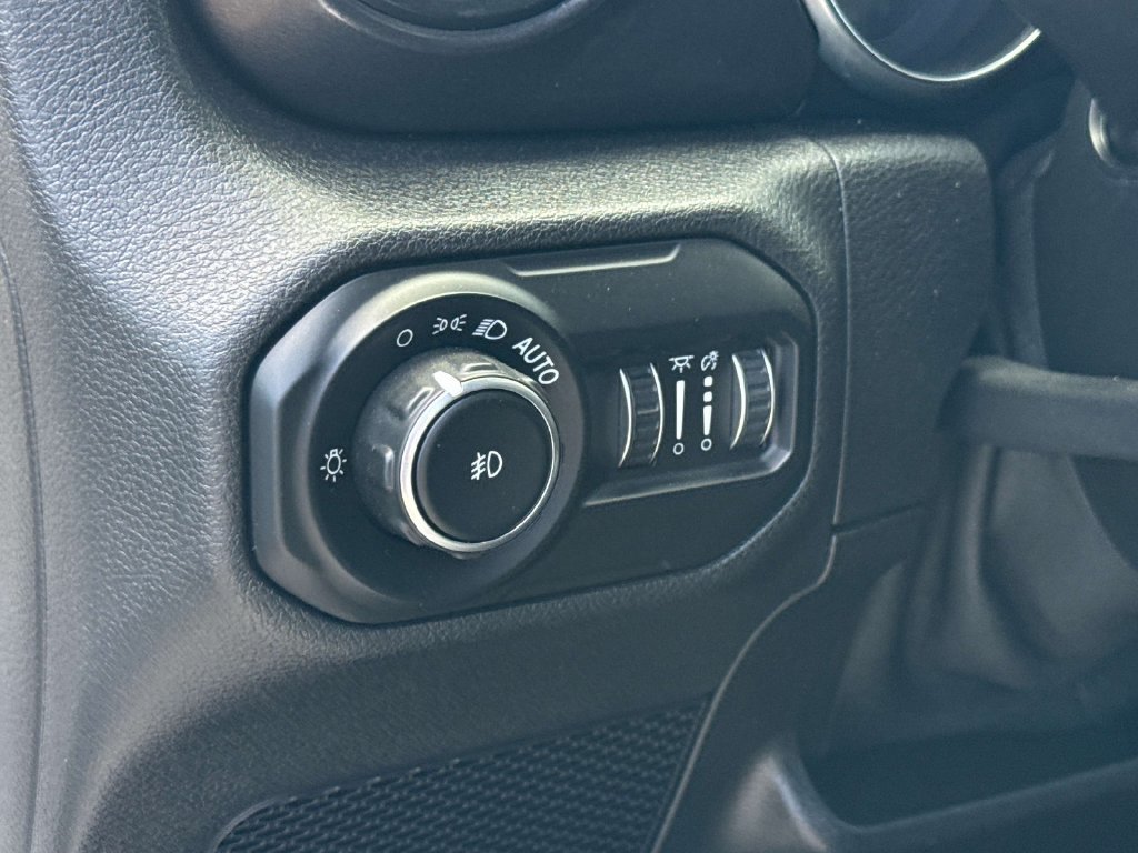 Used 2021 Jeep Wrangler Unlimited Sport AWD/4WD image 30