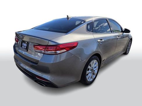 Used 2018 Kia Optima EX image 4