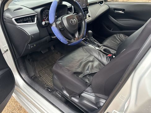 Used 2020 Toyota Corolla LE image 4