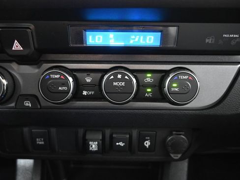 Used 2023 Toyota Tacoma TRD Off-Road AWD/4WD image 29