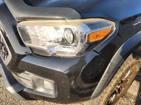 Used 2019 Toyota Tacoma TRD Off-Road RWD image 5