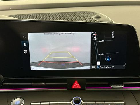 Used 2024 Hyundai Elantra SEL image 13