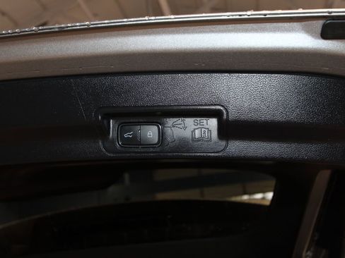 Used 2022 Ford Explorer Limited w/ Equipment Group 301A image 42