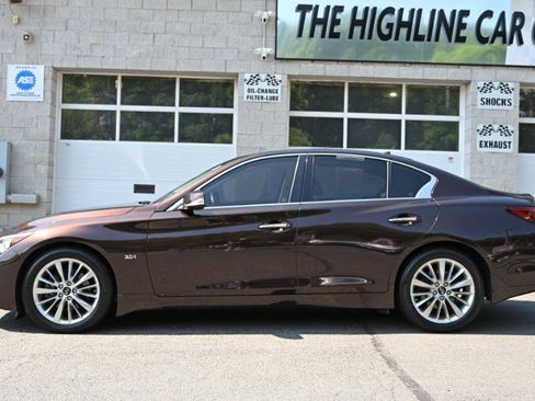 Used 2019 INFINITI Q50 Luxe w/ Essential Package (3.0T Luxe) AWD/4WD image 3