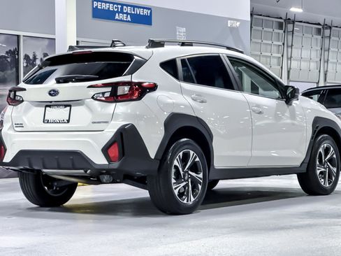 Used 2024 Subaru Crosstrek 2.0i Premium AWD/4WD image 9