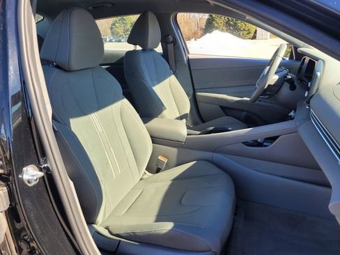 Used 2025 Hyundai Elantra Sport FWD image 20