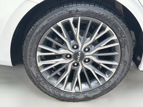 Used 2022 Kia Forte GT-Line FWD image 9