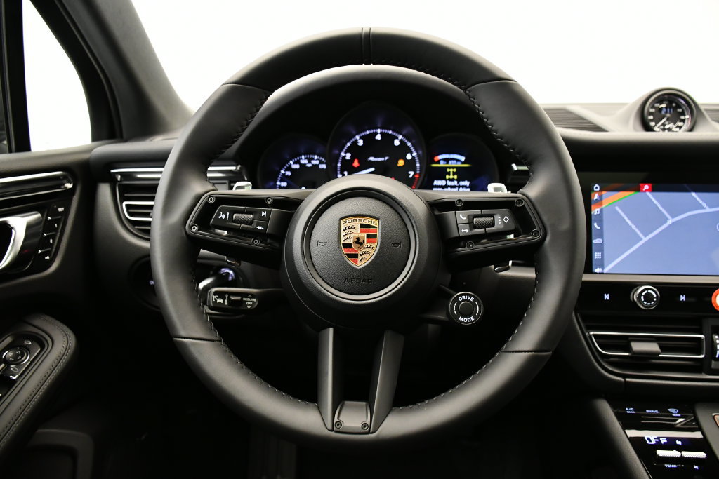 Certified 2026 Porsche Macan Turbo AWD/4WD image 26