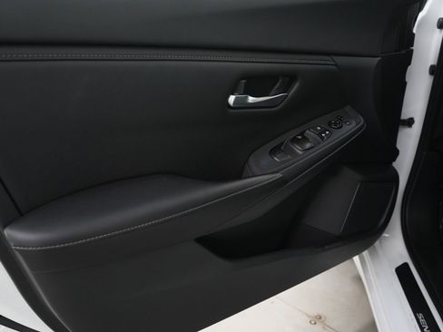 Used 2022 Nissan Sentra SV image 16