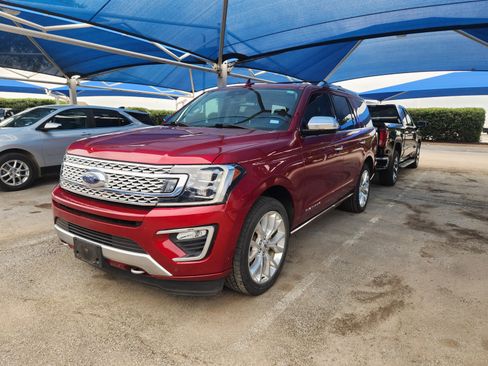 Used 2019 Ford Expedition Platinum AWD/4WD image 2