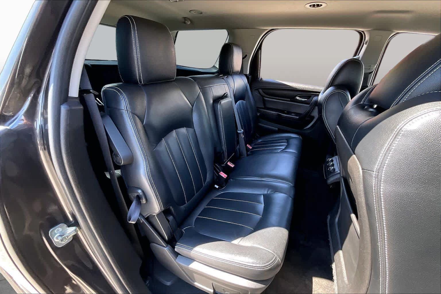 Used 2016 GMC Acadia SLE FWD image 20