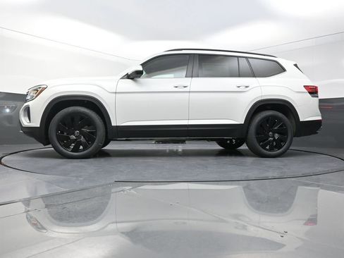 New 2026 Volkswagen Atlas SE image 24