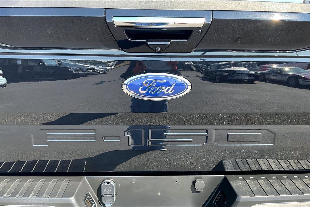 Used 2020 Ford F150 Lariat w/ Equipment Group 502A Luxury AWD/4WD image 27