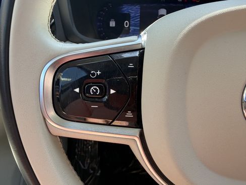Certified 2025 Volvo S60 B5 Plus AWD/4WD image 29
