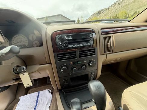 Used 2004 Jeep Grand Cherokee Limited w/ Up-Country Suspension Group AWD/4WD image 23