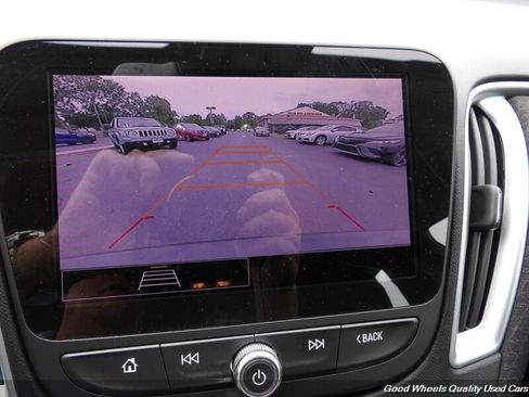 Used 2023 Chevrolet Malibu LT FWD image 18