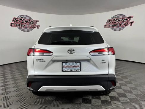 Used 2023 Toyota Corolla Cross LE image 6