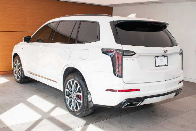 Used 2025 Cadillac XT6 Sport w/ Technology Package AWD/4WD image 8