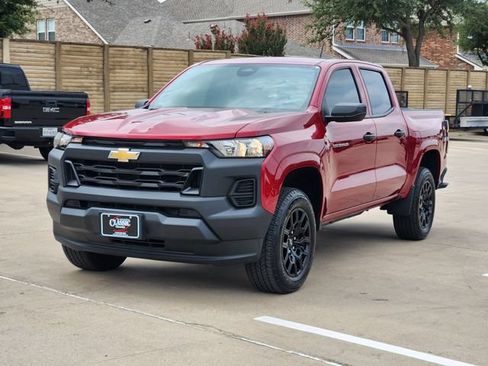 Used 2025 Chevrolet Colorado W/T w/ WT Custom Package RWD image 11