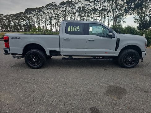 New 2025 Ford F250 XLT w/ Black Appearance Package image 33