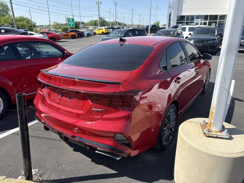 Used 2022 Kia Forte GT FWD image 3