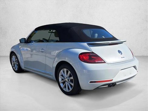 Used 2018 Volkswagen Beetle 2.0T S w/ Style & Comfort Package image 7