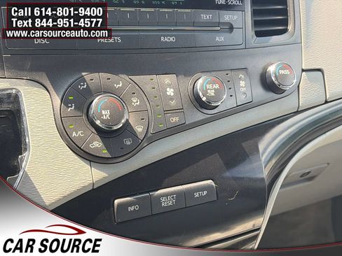 Used 2011 Toyota Sienna LE w/ Towing Pkg FWD image 22