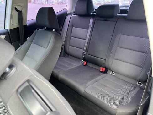 Used 2013 Volkswagen Golf 2-Door FWD image 14
