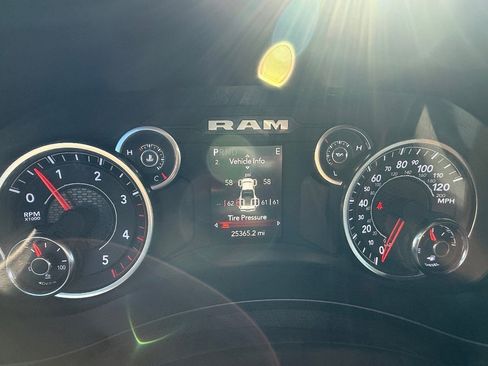 Used 2024 RAM 3500 Tradesman w/ Chrome Appearance Group image 24